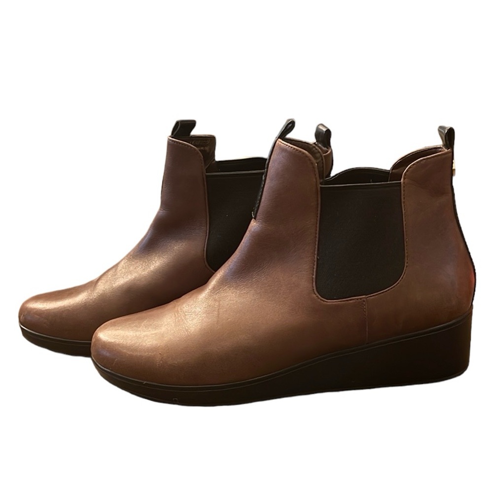 Cole Haan Grand Os Signature size 9.5 B women Chelsea Ankle bootie‎ Leather